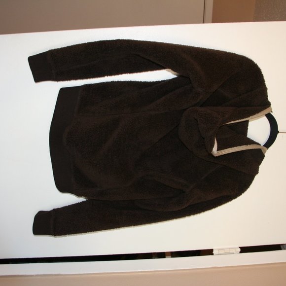 COPY - The North Face Brown Fleece Jacket - Picture 3 of 3
